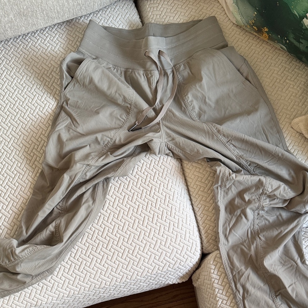 Lululemon Athletica Cream Ribbed Pants